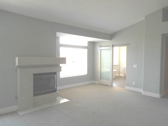 Building Photo - Stunning Home in Gated Community of Southridge Oceanside!