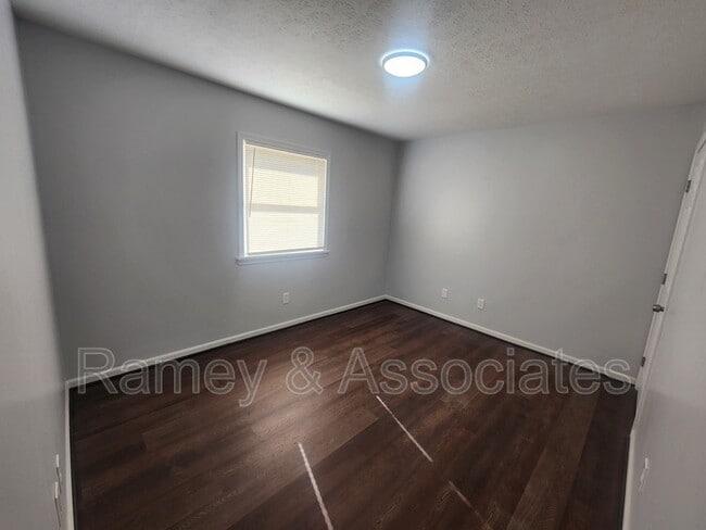 Building Photo - 5703 Chestnutwood Way