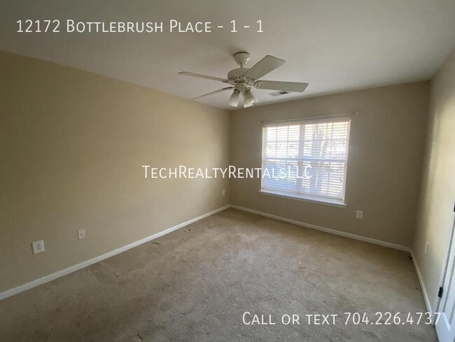 Building Photo - 12172 Bottlebrush Pl