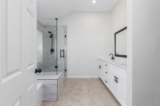 Building Photo - 5442 Garden Village Dr