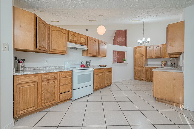 Building Photo - 3806 Embarcadero Dr