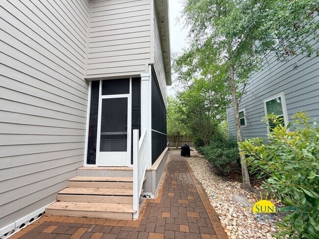 Building Photo - 137 Golf Villa Dr
