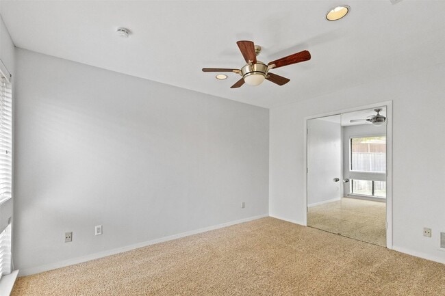 Building Photo - 6530 Copper Creek Dr