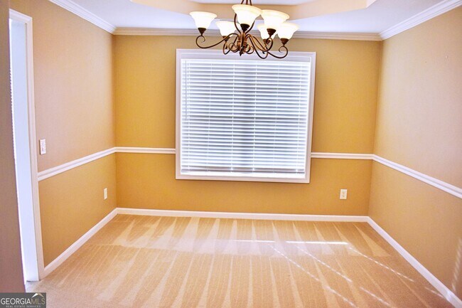 Building Photo - 2015 Lisa Springs Dr SW