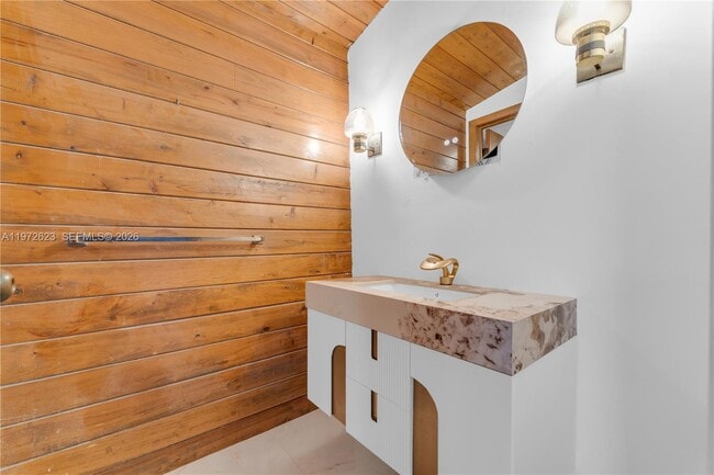 Building Photo - 15305 SW 74th Ct