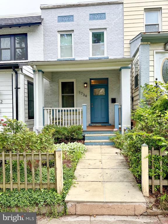 Primary Photo - 1734 L St NE