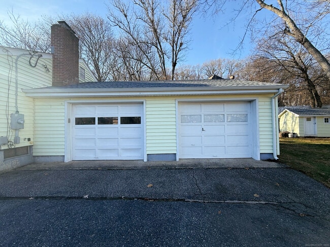 Building Photo - 7 Mallard Rd