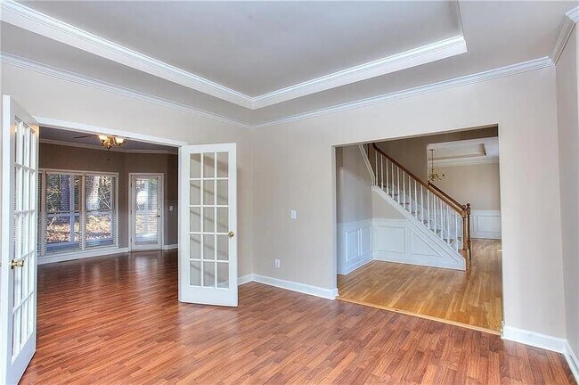 Building Photo - 800 Satinwood Pl