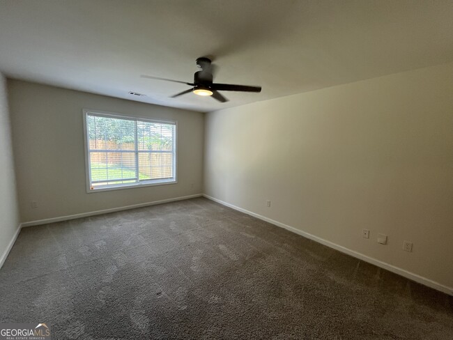 Building Photo - 3694 Sapphire Ct