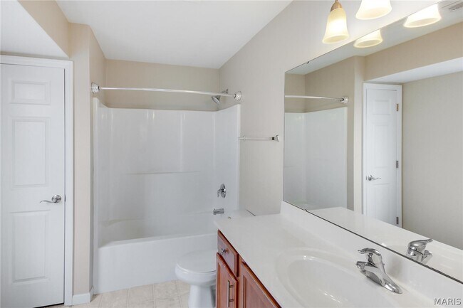 Building Photo - 400 Willott Square Dr