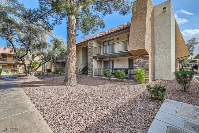 Building Photo - 4330 Sandy River Dr