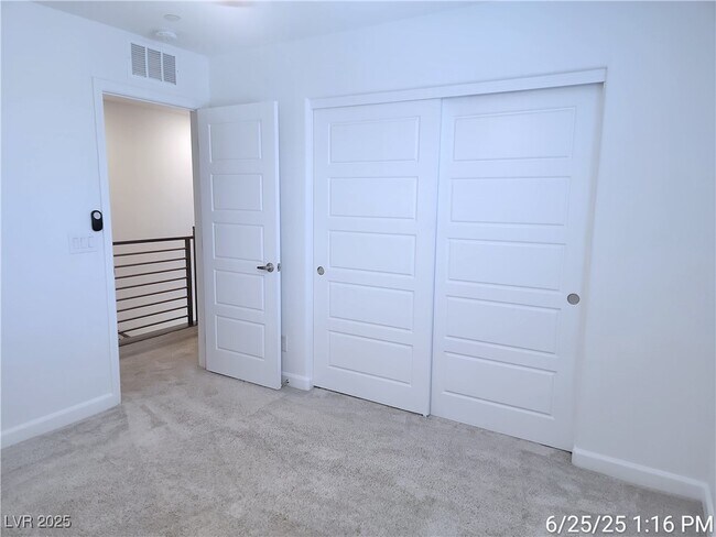 Building Photo - 338 Brockbank Pl