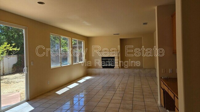 Building Photo - 2068 Eucalyptus Way