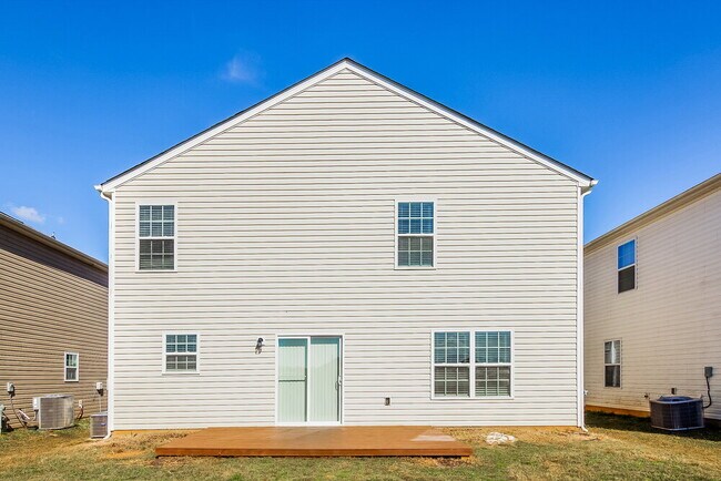 Building Photo - 1933 Eastway Dr