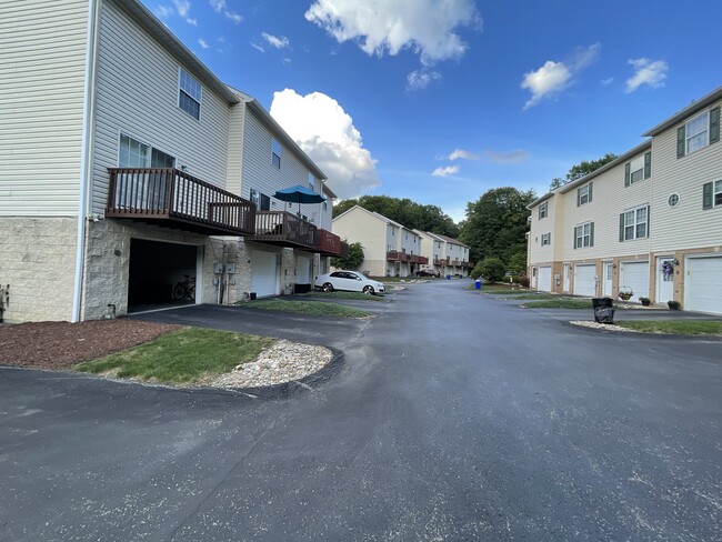 Primary Photo - 800 Mt Pleasant Rd