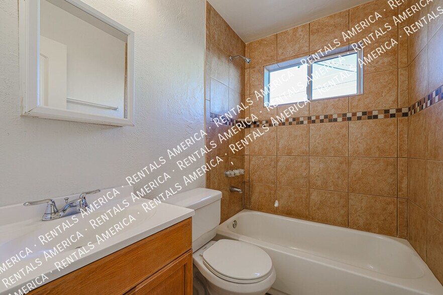 Building Photo - 8835 N 28th Ave