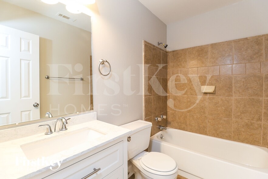 Building Photo - 13505 Walkers Creek Dr