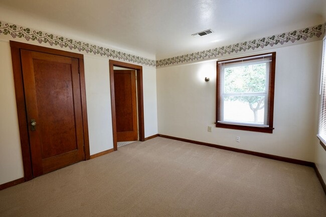 Building Photo - Available Now – Downtown Winters Bungalow