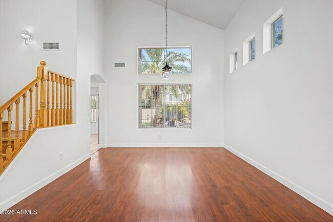 Building Photo - 3358 E Park Ave