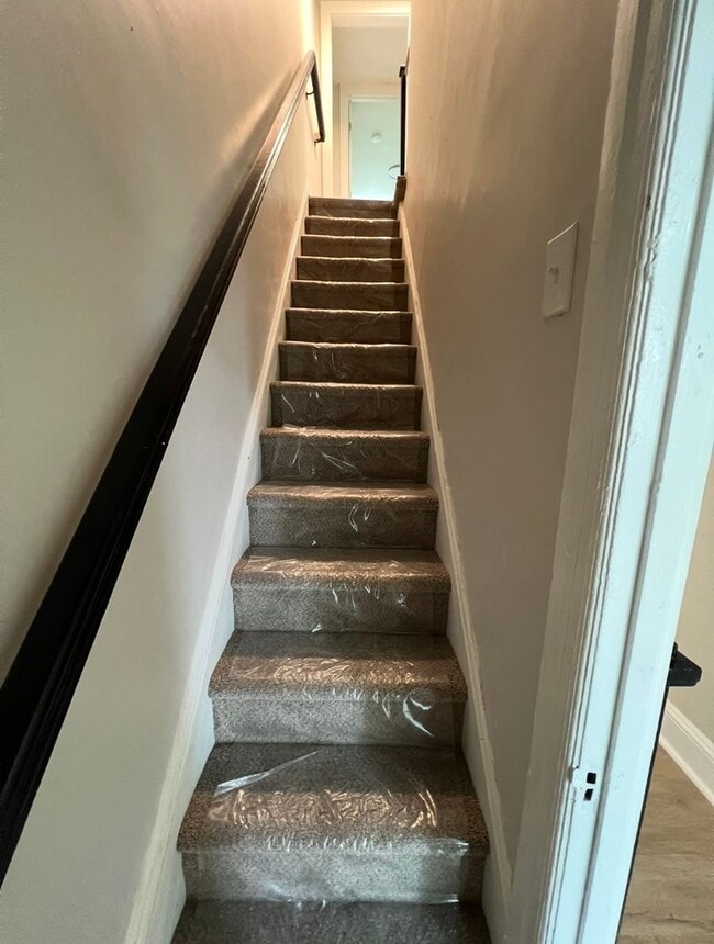 Building Photo - A Rare 5 Bedroom Renovated House Available...