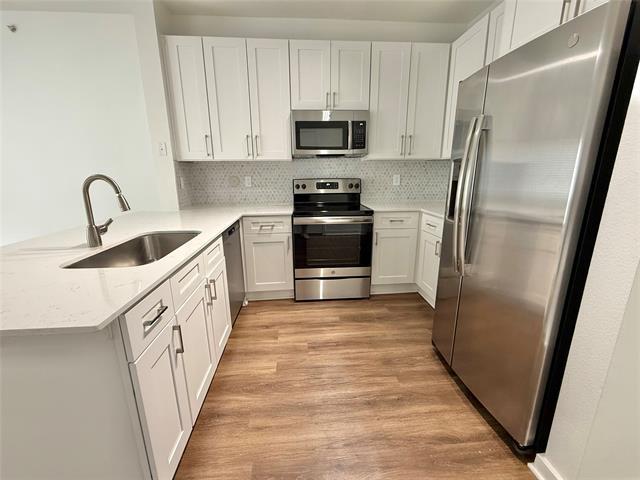 Building Photo - 6740 Windhaven Pkwy