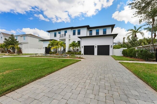 Building Photo - 481 W Davis Blvd