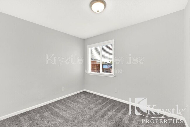 Building Photo - 160 Chapman Ct