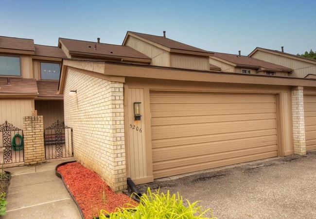 Building Photo - 5206 Richard Run