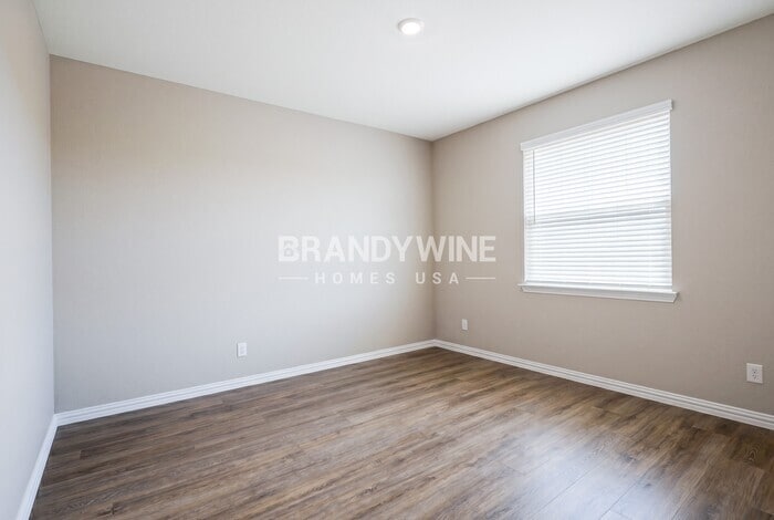 Building Photo - 341 Wentworth Dr
