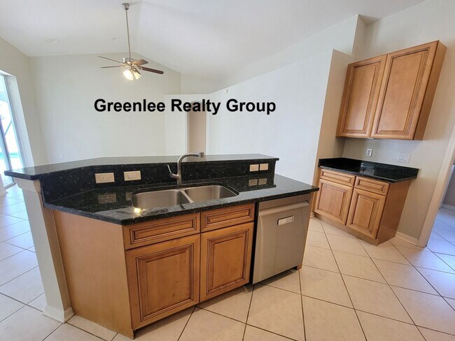 Building Photo - Spacious 3 Bed / 2 Bath pool home with lawn and pool care included in beautiful Rosewood at River...
