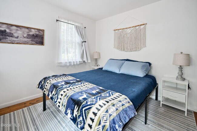 Building Photo - 1136 Enid Rd