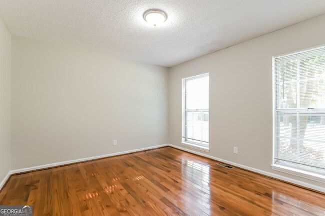 Building Photo - 4123 Hazel Nut Dr