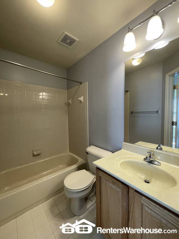 Building Photo - 402 Callander Way
