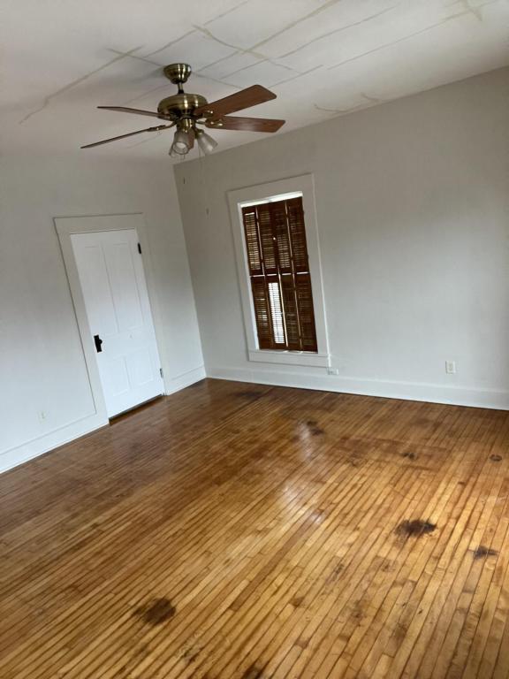 Building Photo - 415 Iowa Ave