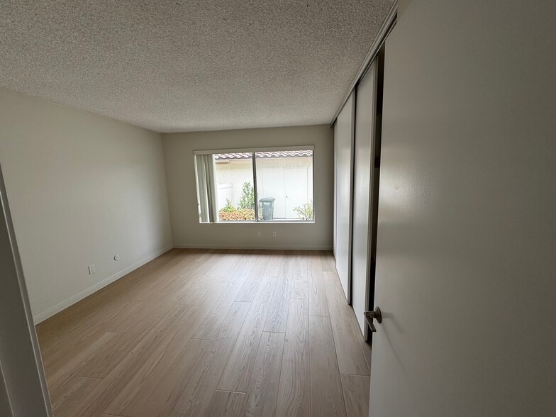 Building Photo - 322 Volney Ln