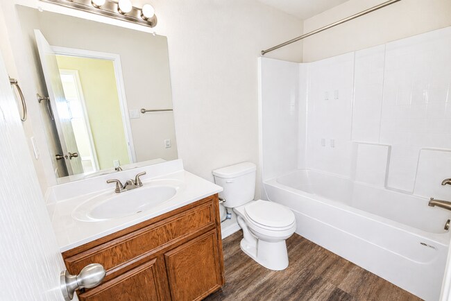 Building Photo - 3113 Ochiltree Dr