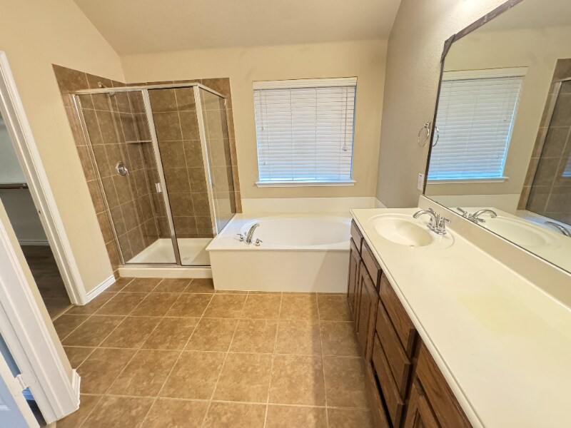 Building Photo - 10509 Sandy Mountain Dr