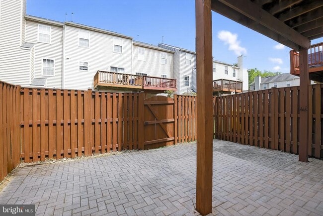 Building Photo - 2492 Wentworth Dr