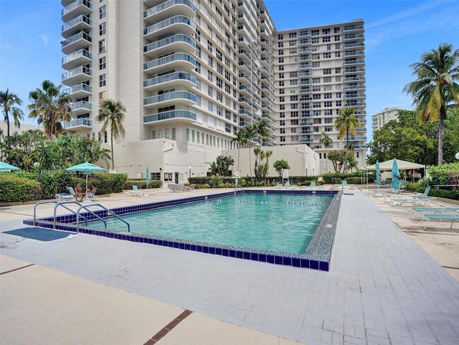 Building Photo - 3800 S Ocean Dr