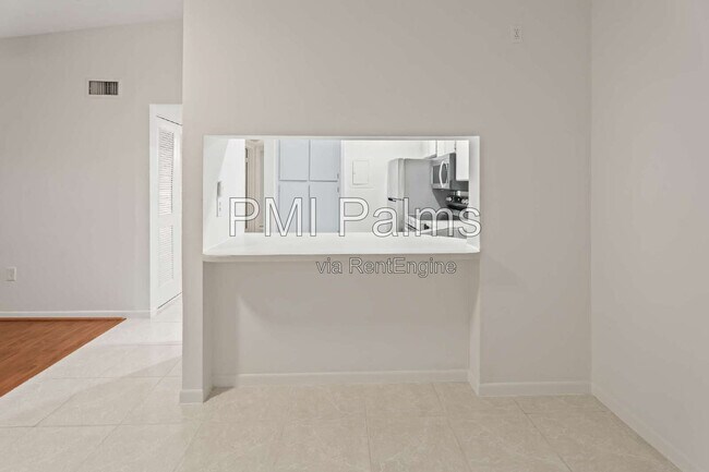 Building Photo - 1236 Pine Ridge Cir W
