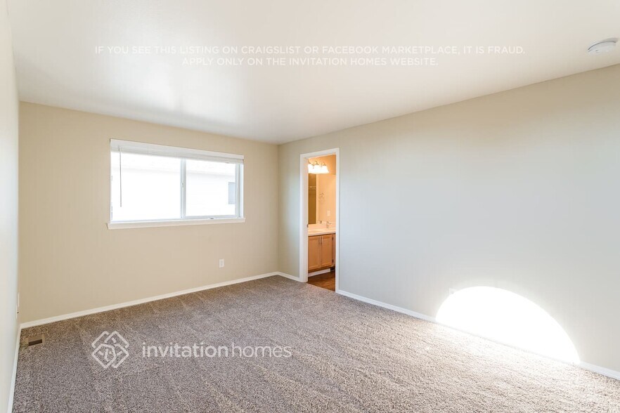 Building Photo - 510 Puget Pl S