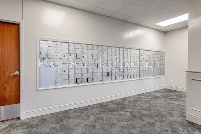 Building Photo - 7460 Graceland Dr