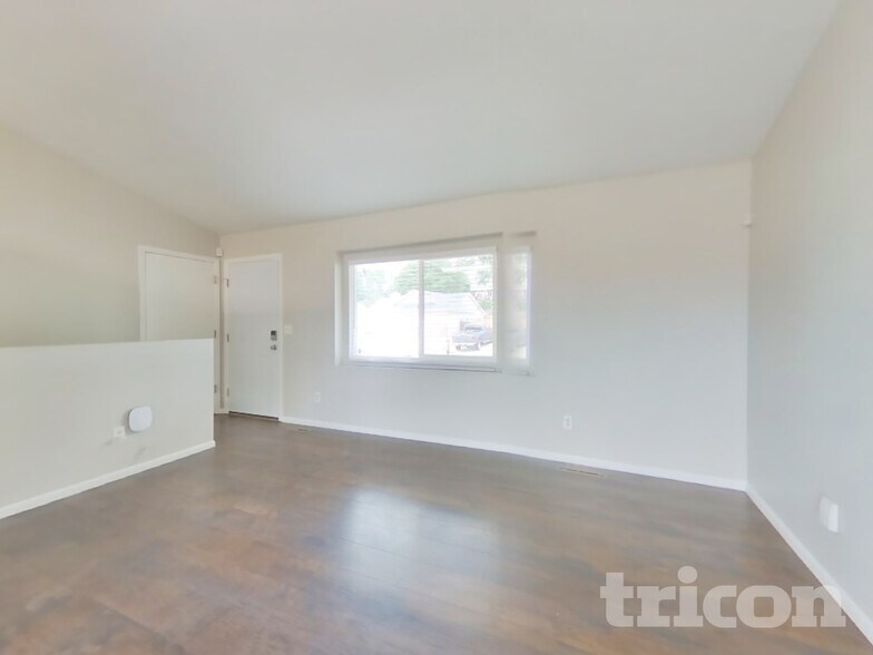 Building Photo - 4318 Sunridge Dr