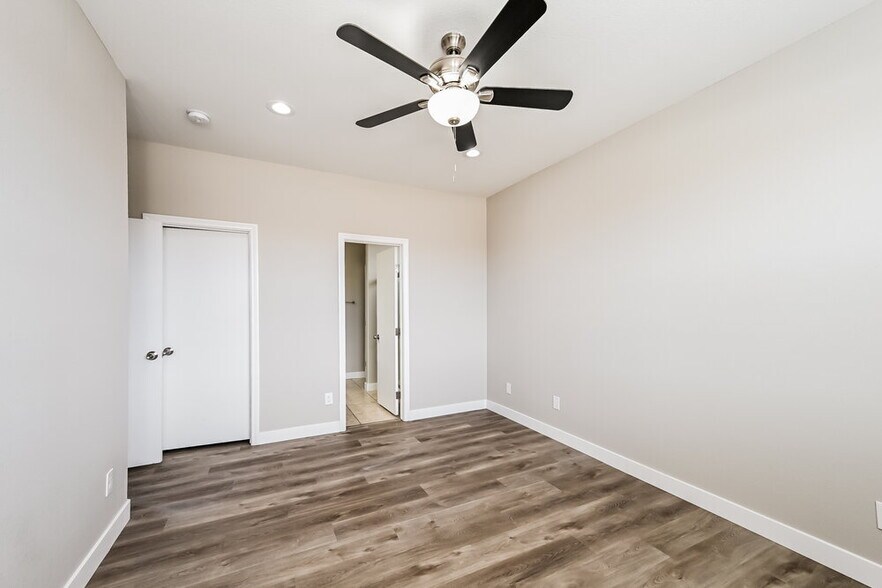 Building Photo - 6725 Brick House Ave