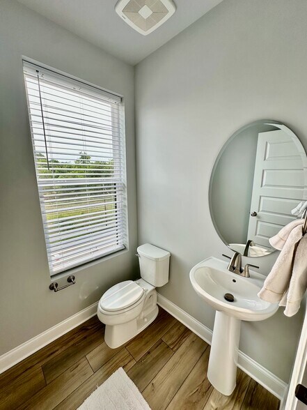 Main Floor Powder Room - 1253 S Blount St