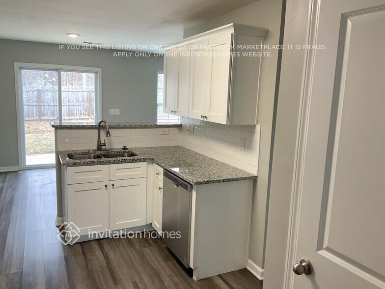 Building Photo - 1920 Northrop Dr