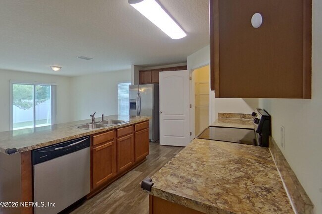 Building Photo - 3323 Canyon Falls Dr
