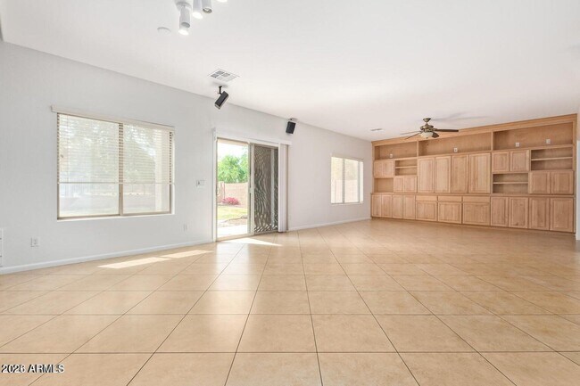 Building Photo - 4542 N 111th Dr