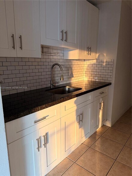 Building Photo - 7250 SW 94th Pl