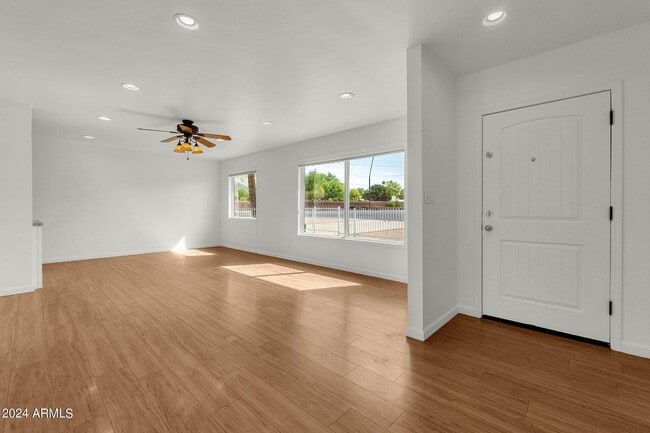 Building Photo - 3660 N 52nd St